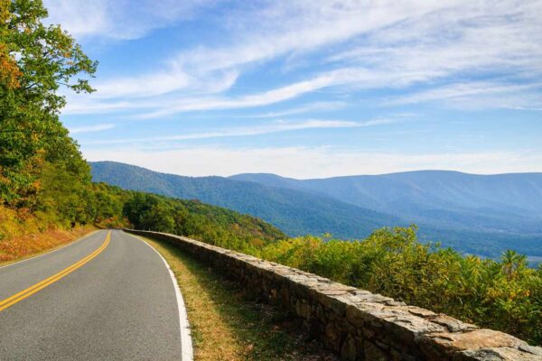 Best Scenic Stops for Road Trips