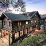 Luxury Cabins vs. Rustic Retreats: Which One Is Right for You?